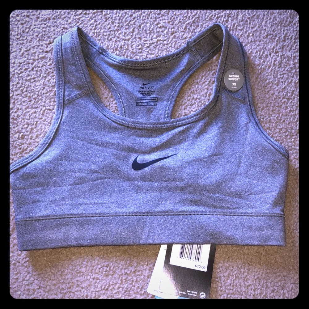 NWT Nike Sports victory compression Bra
